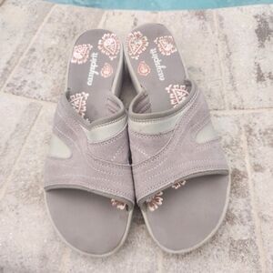 Easy Spirit Halfstep Gray Suede Slide Sandals. size 9M